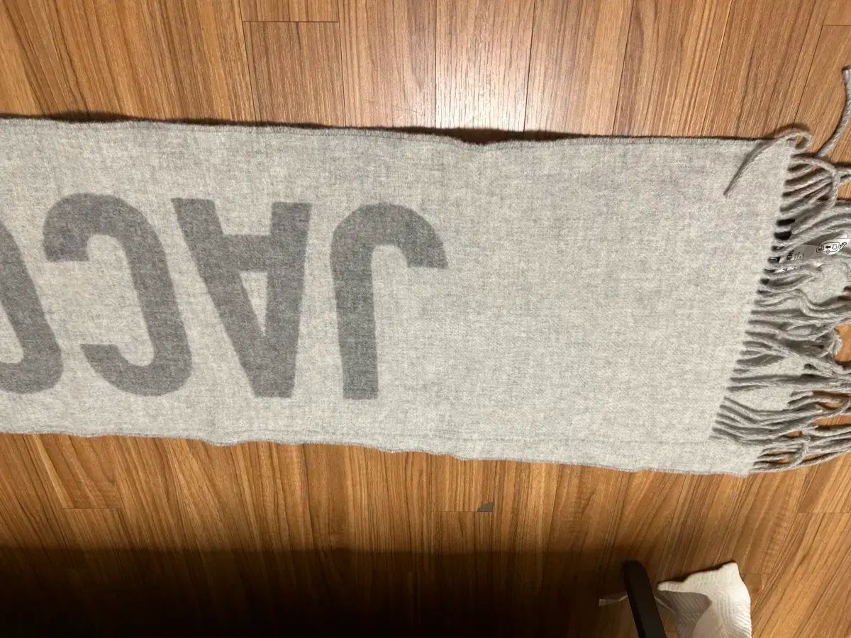 JACQUEMUS マフラー JACQUEMUS ロングマフラー クリーム ブラウン