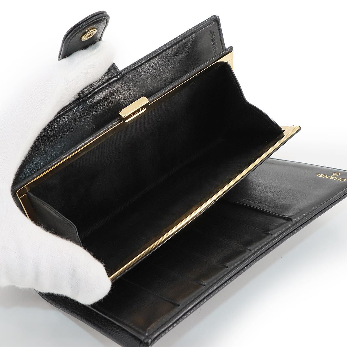 新品同様 シャネル CHANEL キャビアスキン 二つ折り 長財布 がま口  