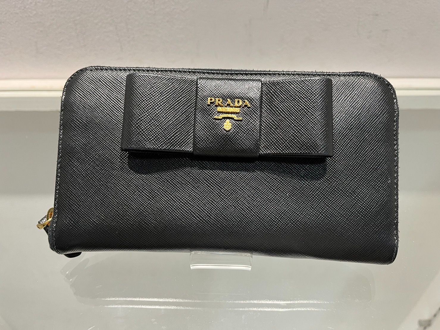 プラダ PRADA サフィアーノ レザー リボン ラウンドファスナー 長財布