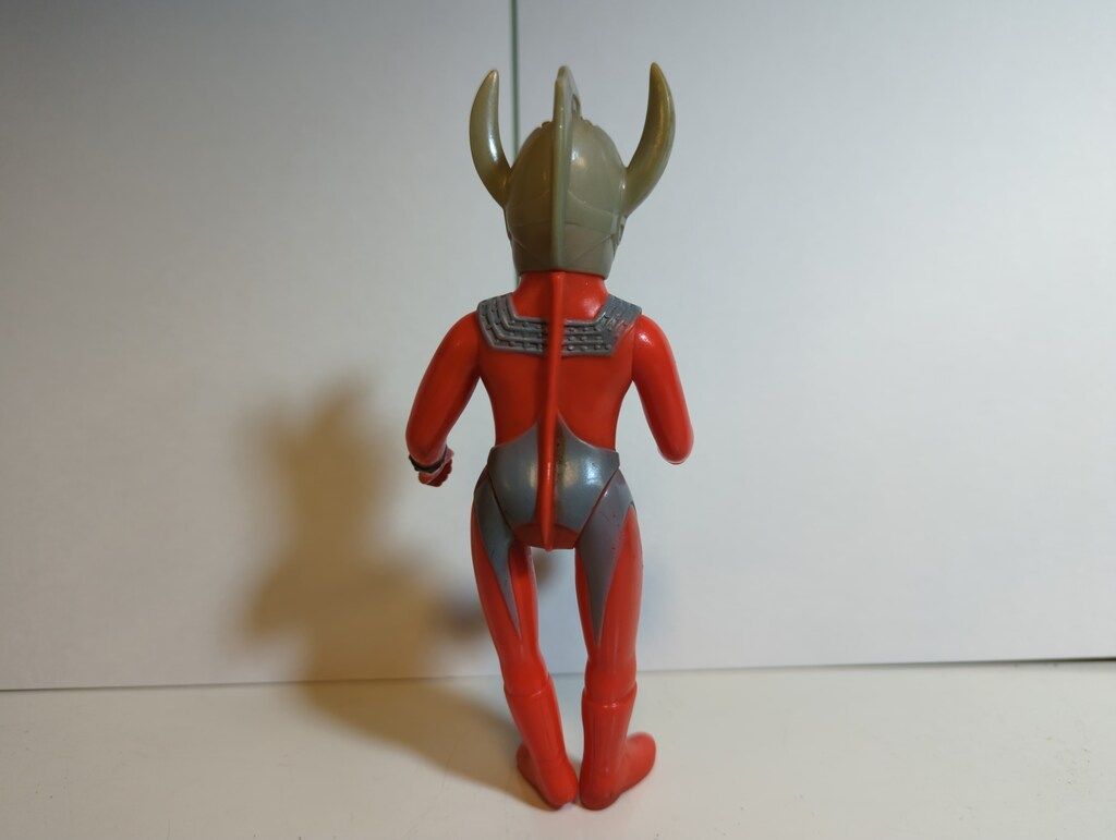 ブルマァク ミドルサイズ ウルトラマンタロウ 160㎜ 赤成型