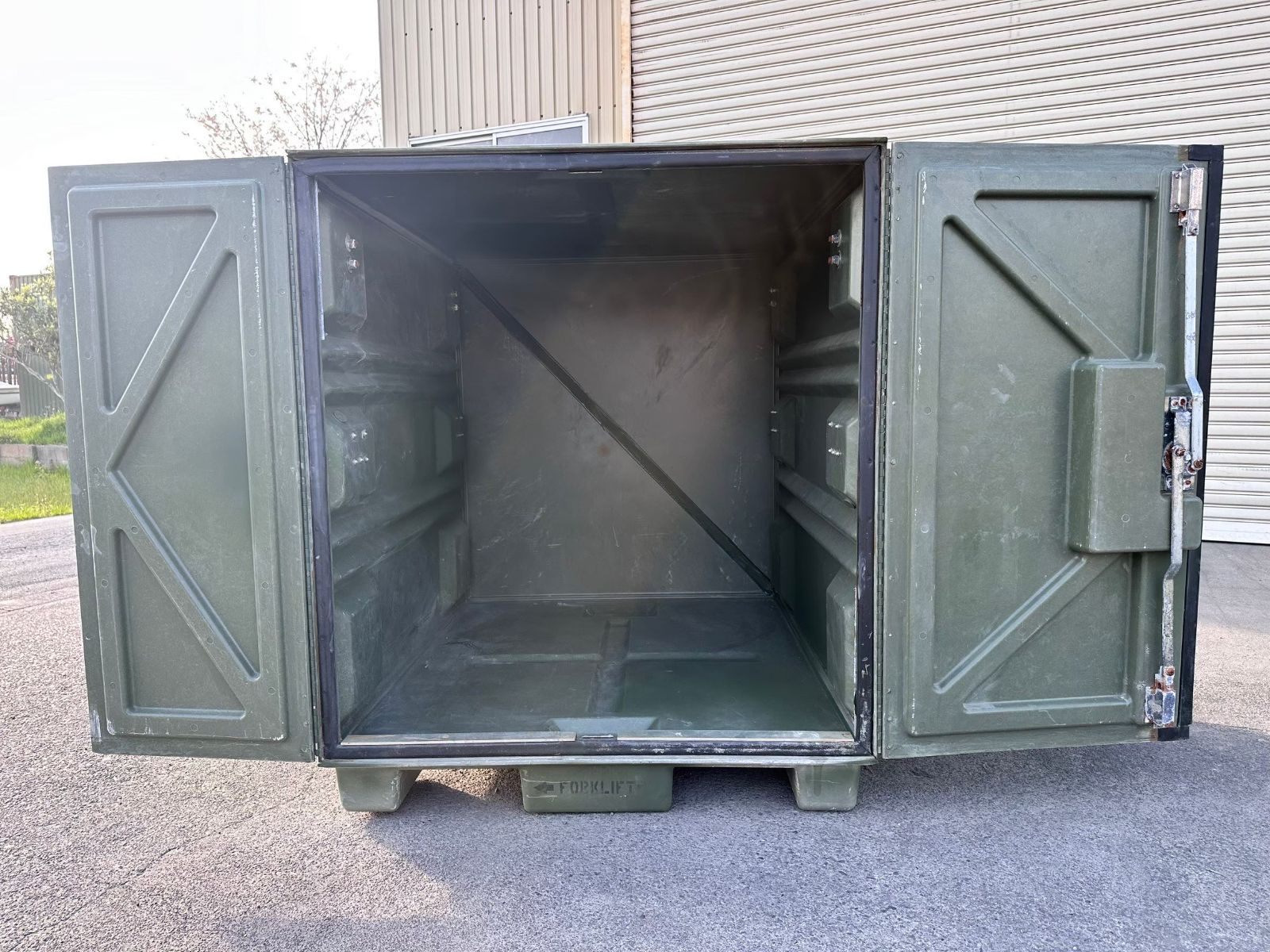 【☆6月18日まで！米軍放出品】ミニコンテナ 道具箱 工具箱 サバゲー ミリタリー 世田谷ベース 秘密基地 収納庫 ☆KF1CK 米軍放出品ミニコンテナ 道具箱 工具箱 サバゲー ミリタリー USMC