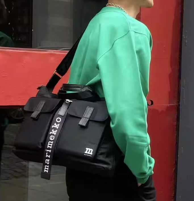 Marimekko マリメッコ ショルダーバッグ ビジネスバッグ Marimekko マリメッコ ショルダーバッグ ビジネスバッグ