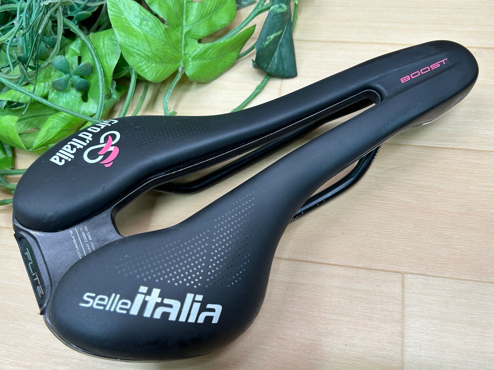 イチ推し!! 中古 selle ITALIA FLITE Boost TM SUPERFLOW GIRO '20