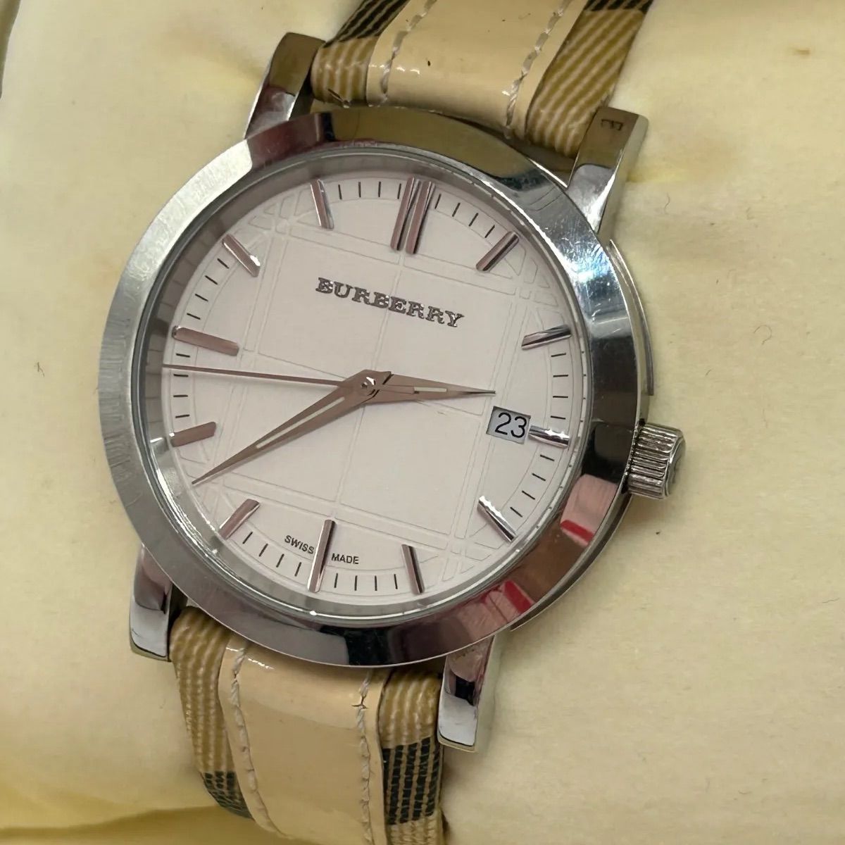 稼働品 BURBERRY バーバリー 腕時計 BU1379 アナログ クオーツ