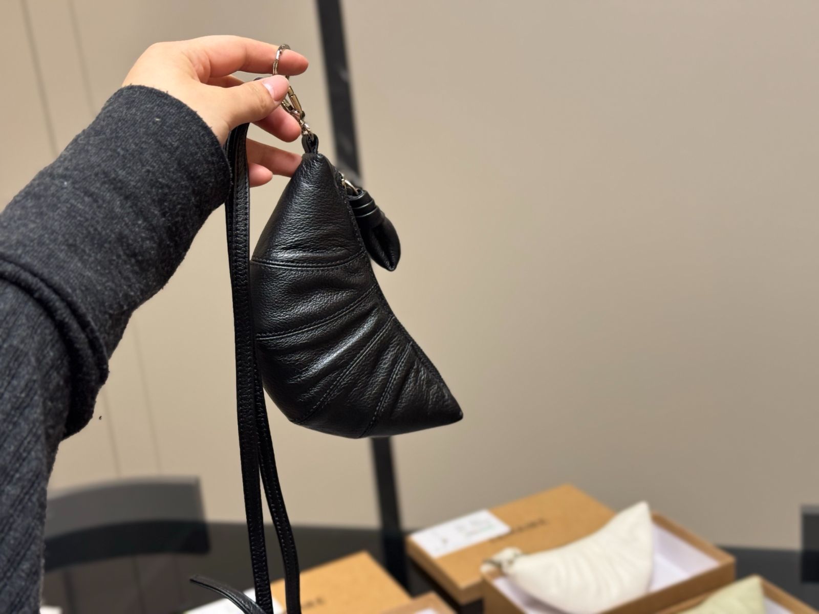 Lemaire ホーン キーホルダー 今日特価】Lemaire ホーン キーホルダー（18.9cm）-WTO輸入1