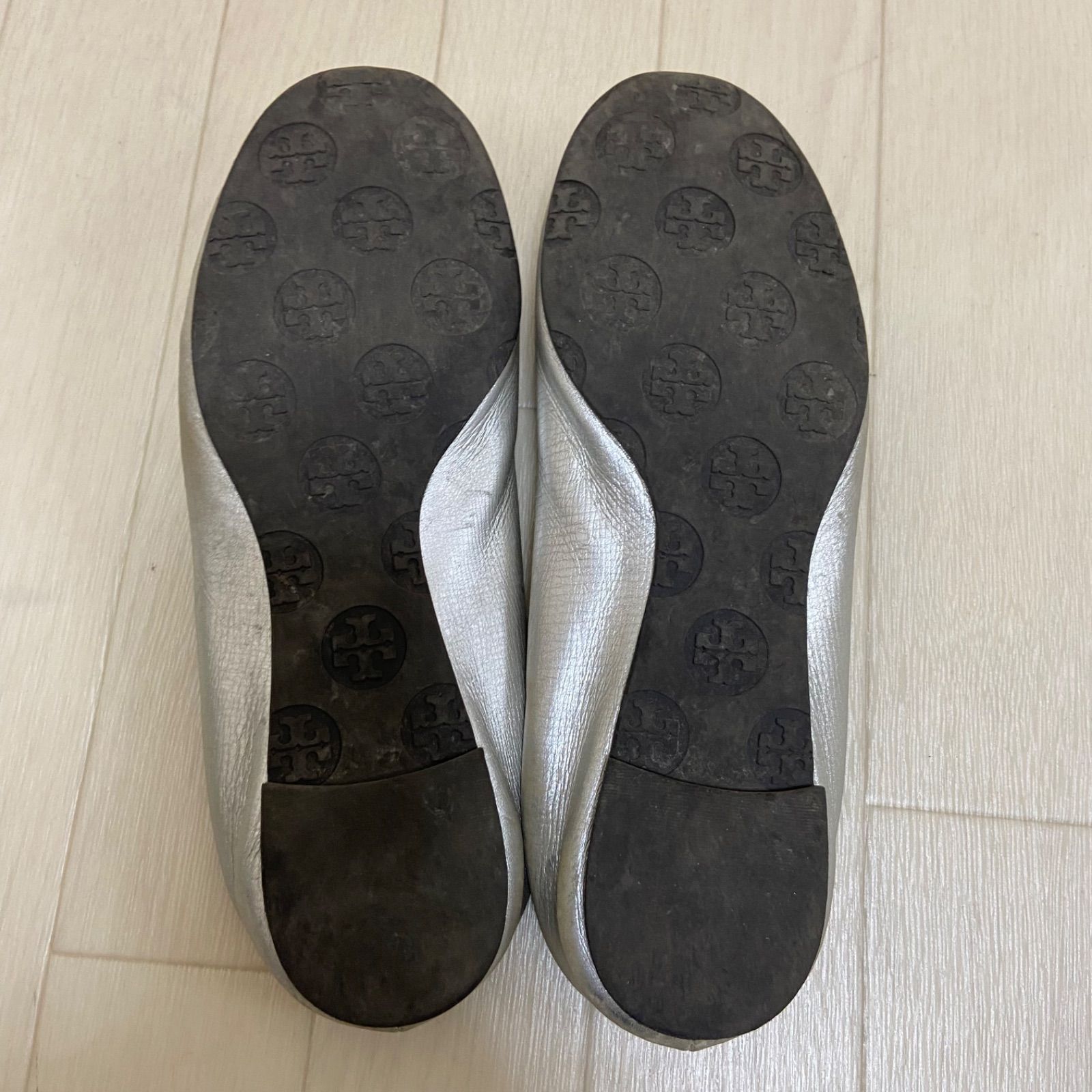 極美品　Tory Burch トリーバーチ フラットシューズ シルバー22.5 シルバー（銀色）系 22.5cm Tory Burch(トリーバーチ) フラット