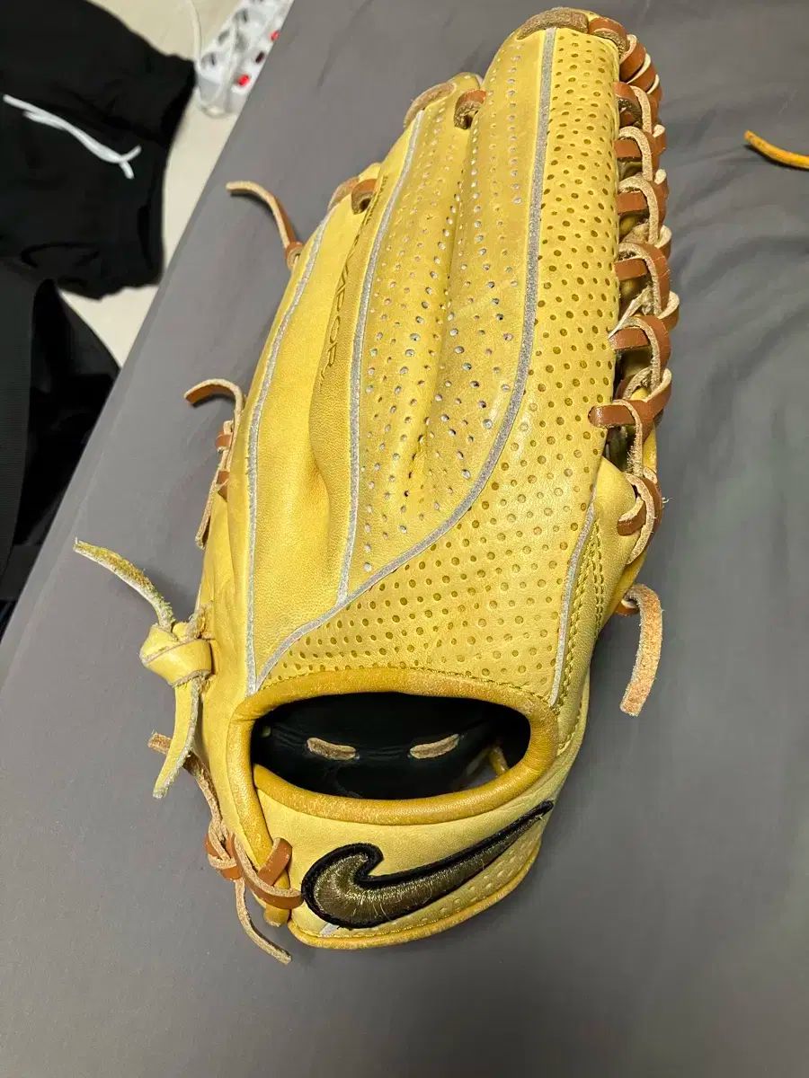 一般軟式用　鈴木誠也　アシックス　ゴールドステージ 外野手　コユニ 一般軟式用 鈴木誠也 アシックス ゴールドステージ 外野手 コユニ