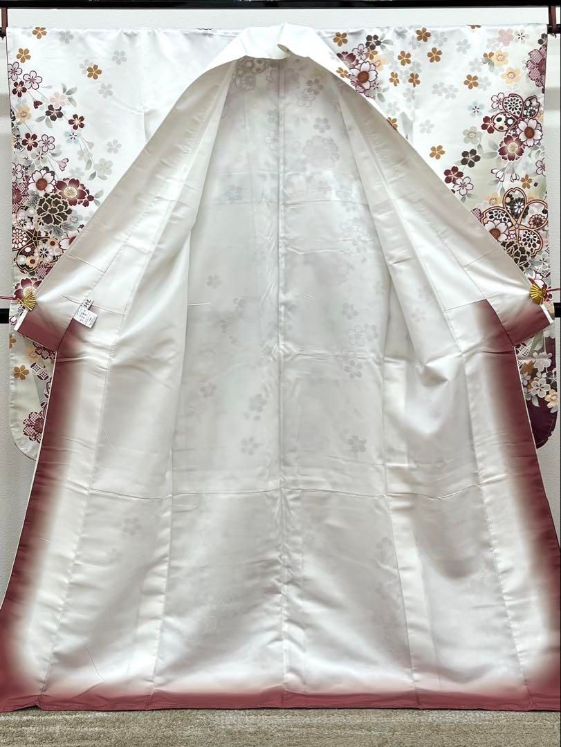 ポリエステル 振袖 牡丹 紋意匠 正絹 ぼかし八掛 躾糸付き S225 ポリエステル 振袖 牡丹 紋意匠 正絹 ぼかし八掛 躾糸付き S225