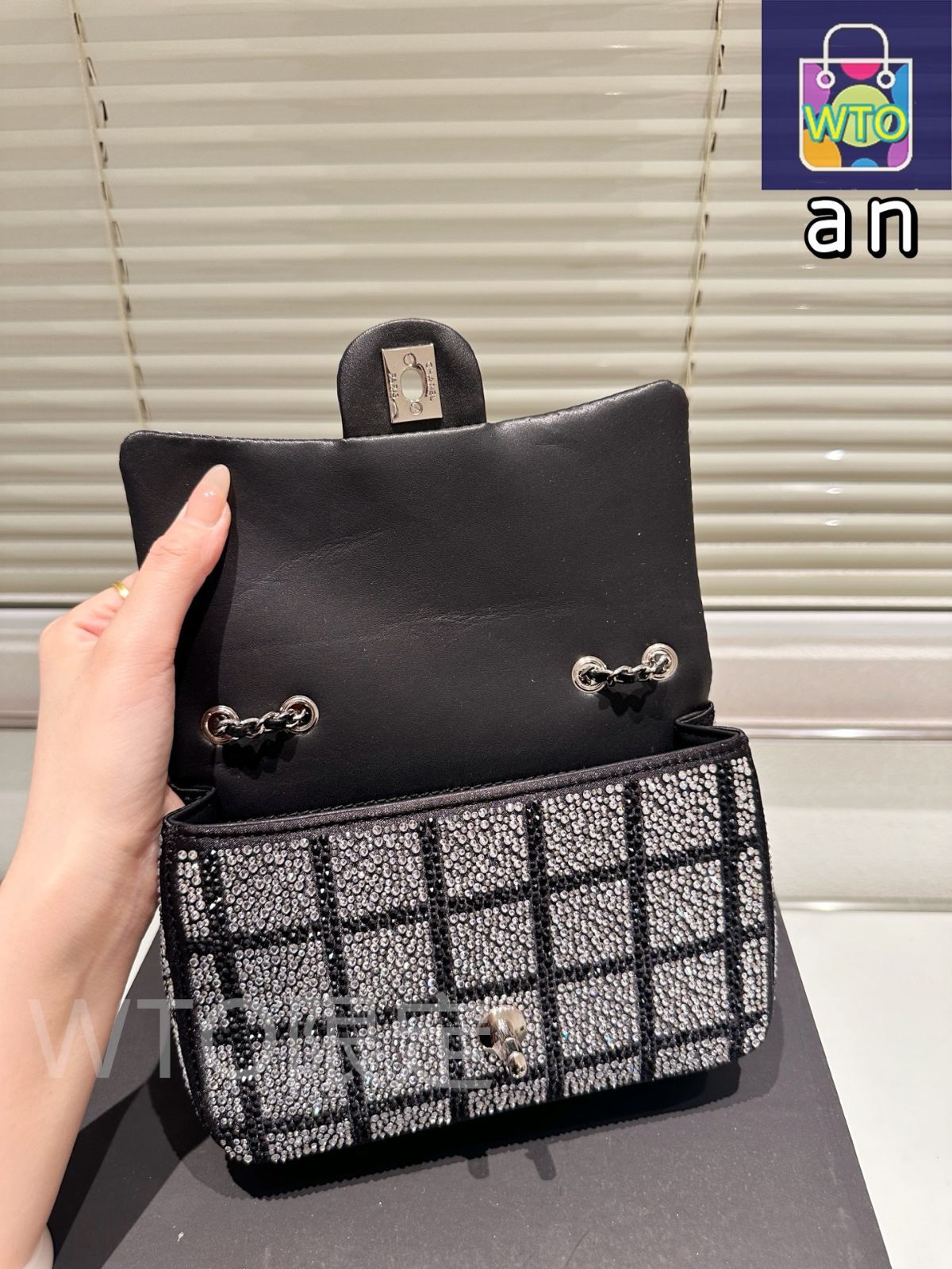 【クールなイメージを演出♡上品】CHANEL ヴァニティバッグ ハンドバッグ | CHANEL