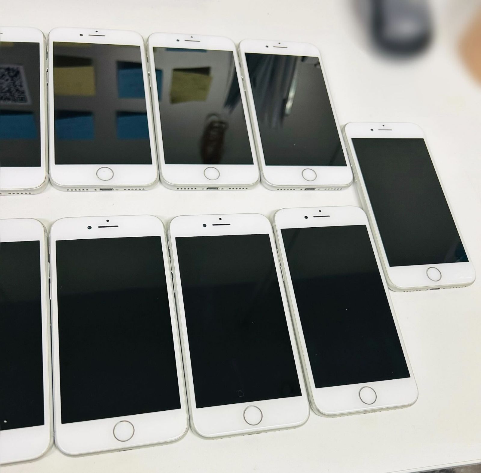 ししママiPhone8 ししママ様専用】iPhone8 19台 - メルカリ