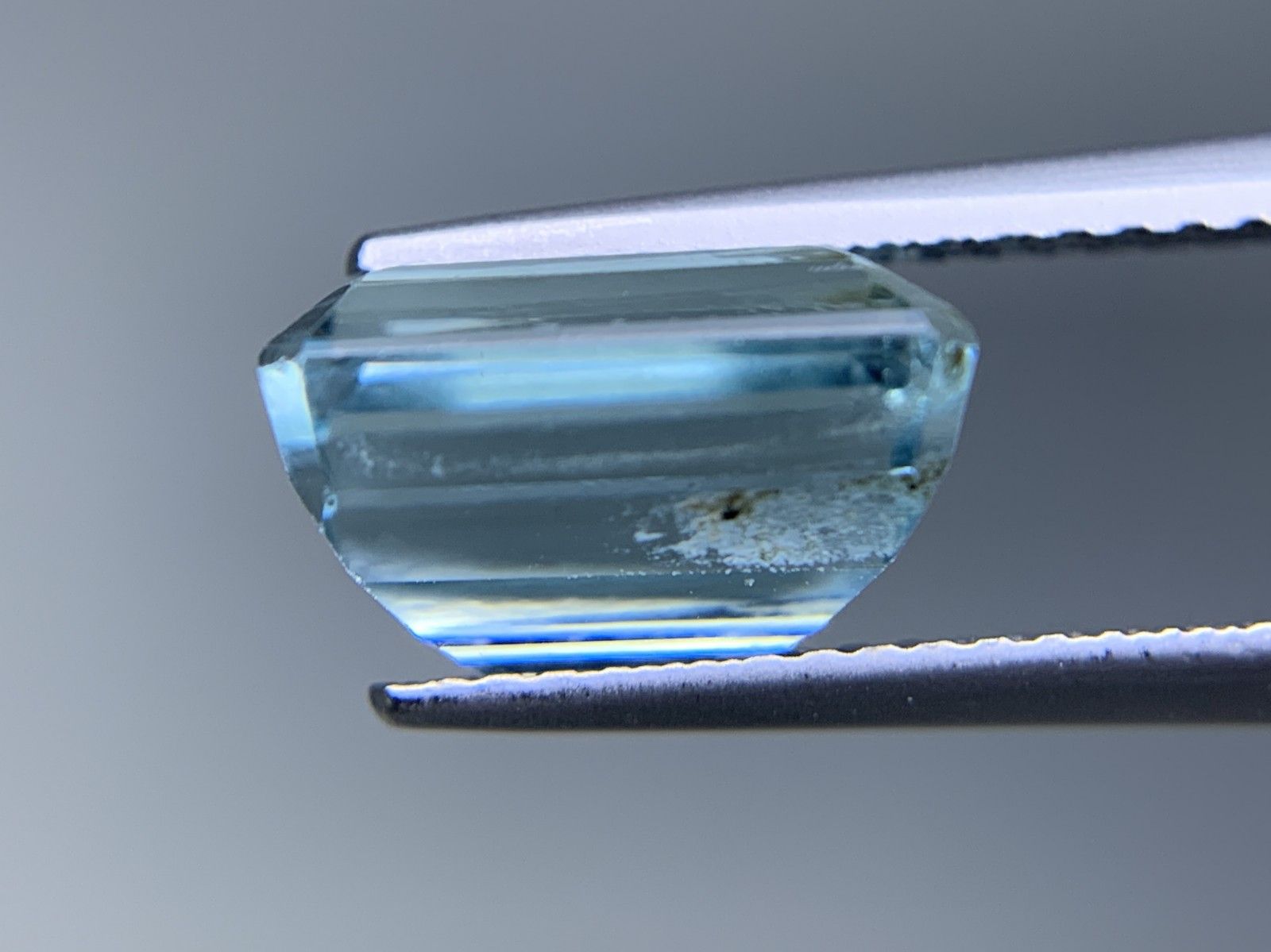 アクアマリン　ルース　裸石 アクアマリン 天然 3.048ct 宝石ソーティング付き 10.1㎜×8.0