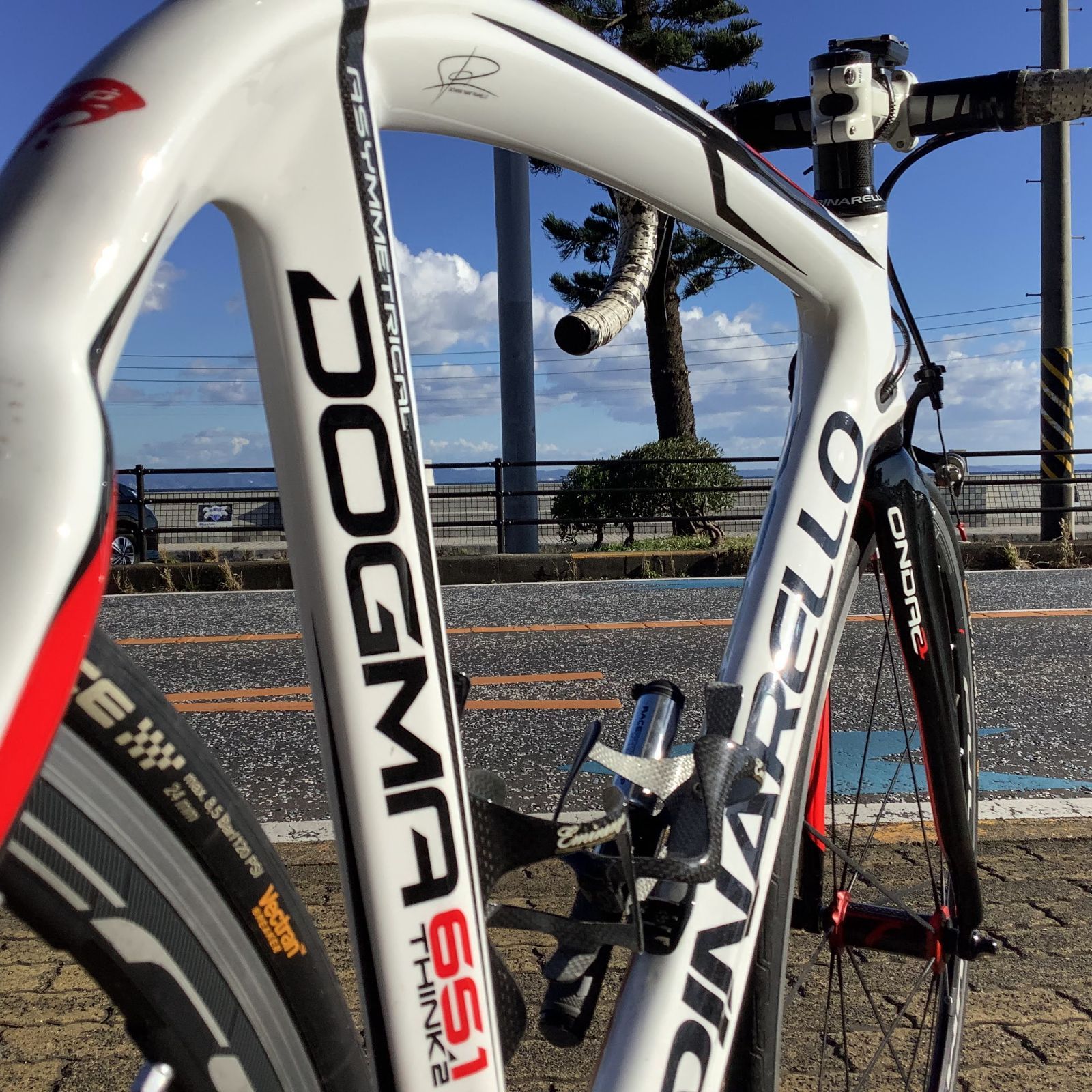 値下げ! □PINARELLO ピナレロ DOGMA 65.1 TDF カーボンフレーム 2013年 515size 難あり 値下げしました】Pinarello（ピナレロ）DOGMA 65.1 Think 2 +