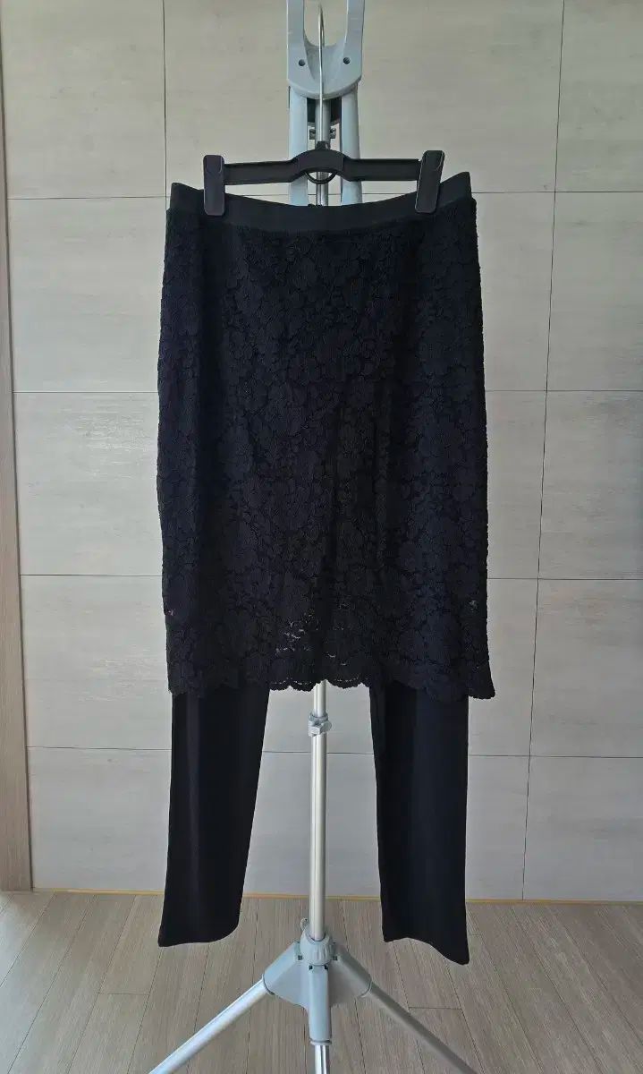 ALAIA ひざ丈スカート レディース 【古着】【中古】【送料無料】 ALAIA