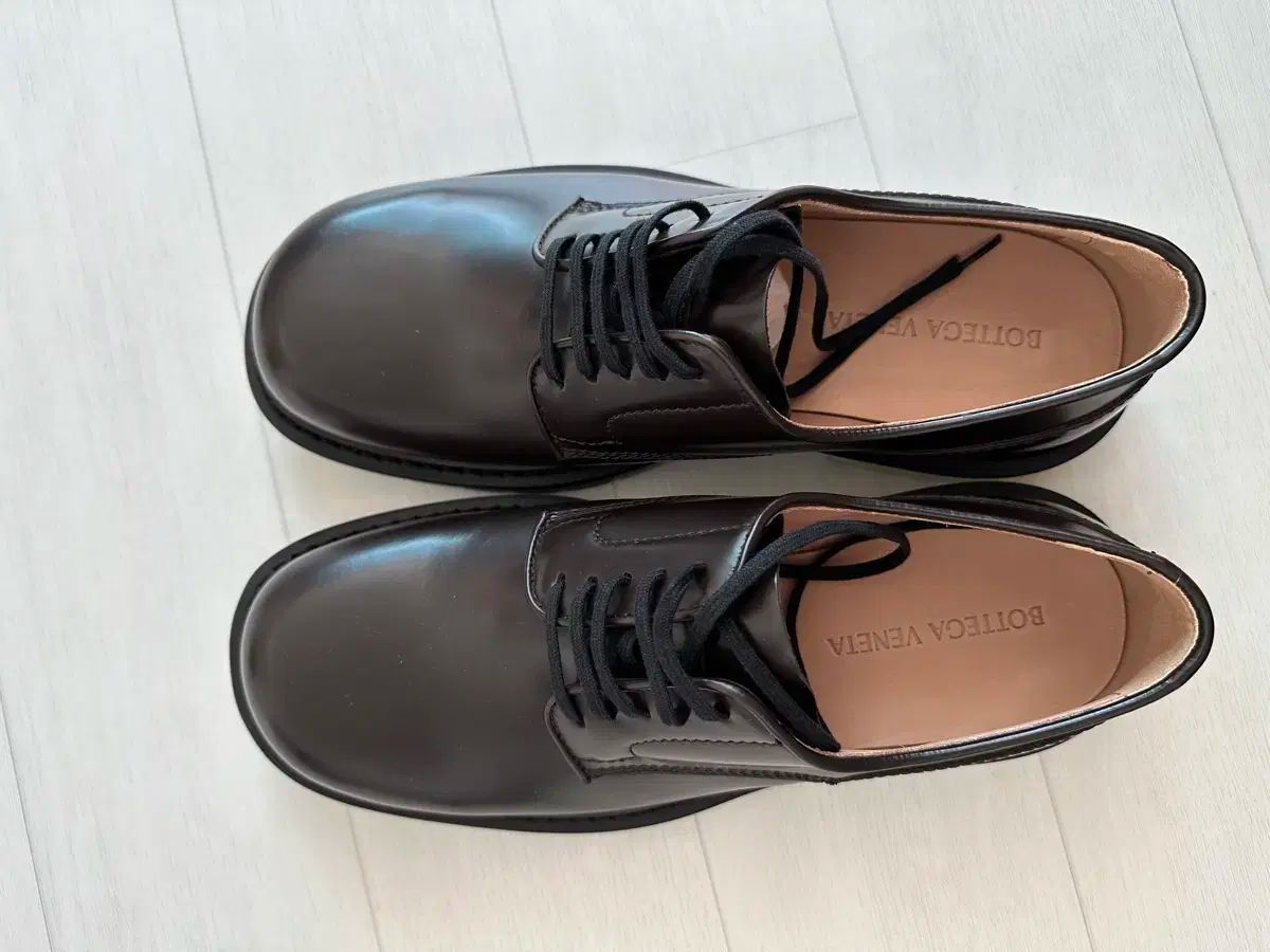 ボッテガ ヴェネタ ダービーシューズ