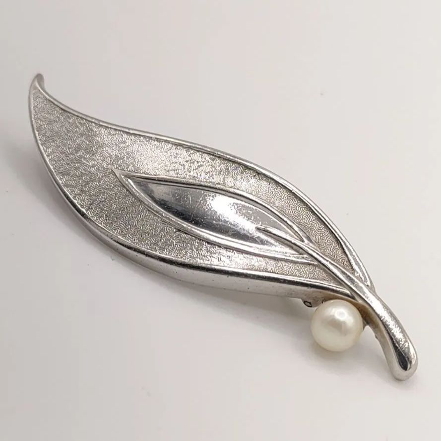 大人気MIKIMOTO パールブローチ 10球 リース シルバー｜Yahoo!フリマ