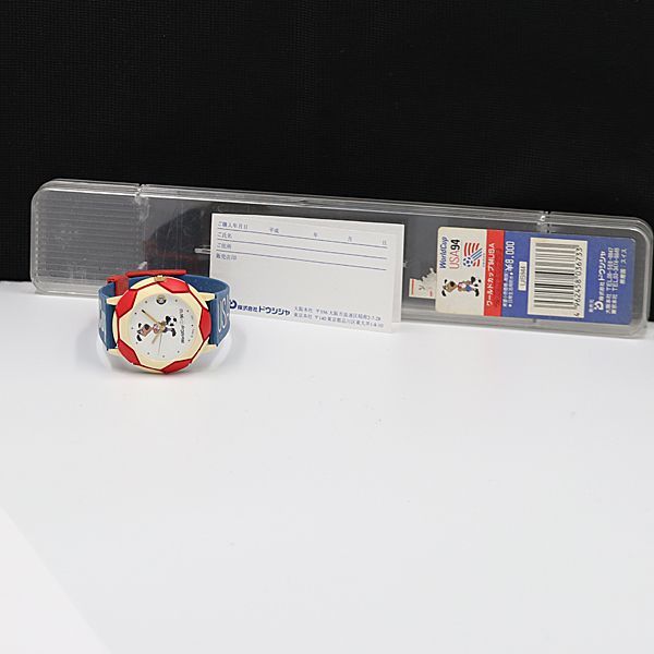ワールドカップの金の章のバージョンです!ファン版です 楽天市場】【PAN25】【国内未発売】PANINI CLUB WORLDCUP 2025