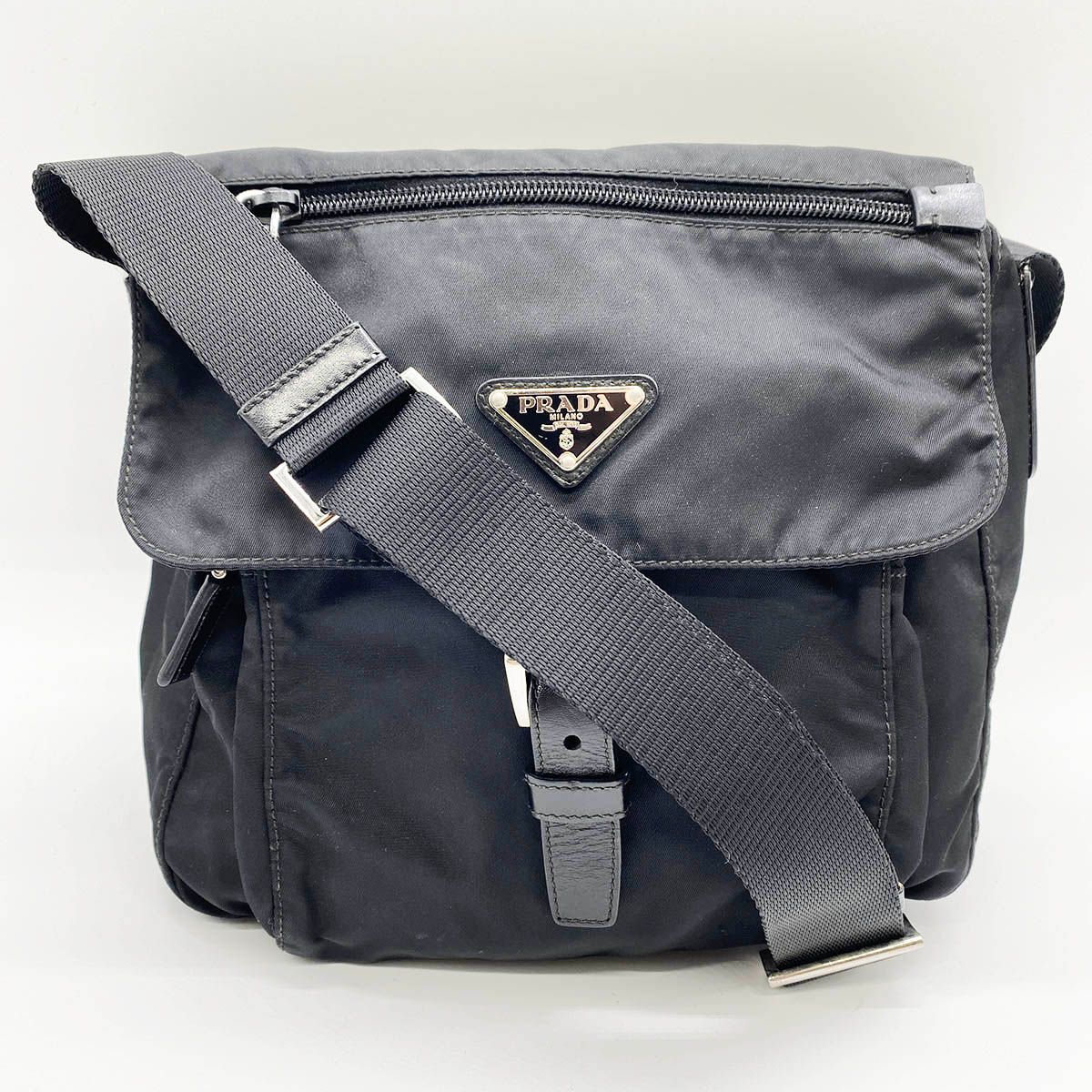 PRADA【プラダ】 ショルダーバッグ 斜め掛け ナイロン ブラック ベルト