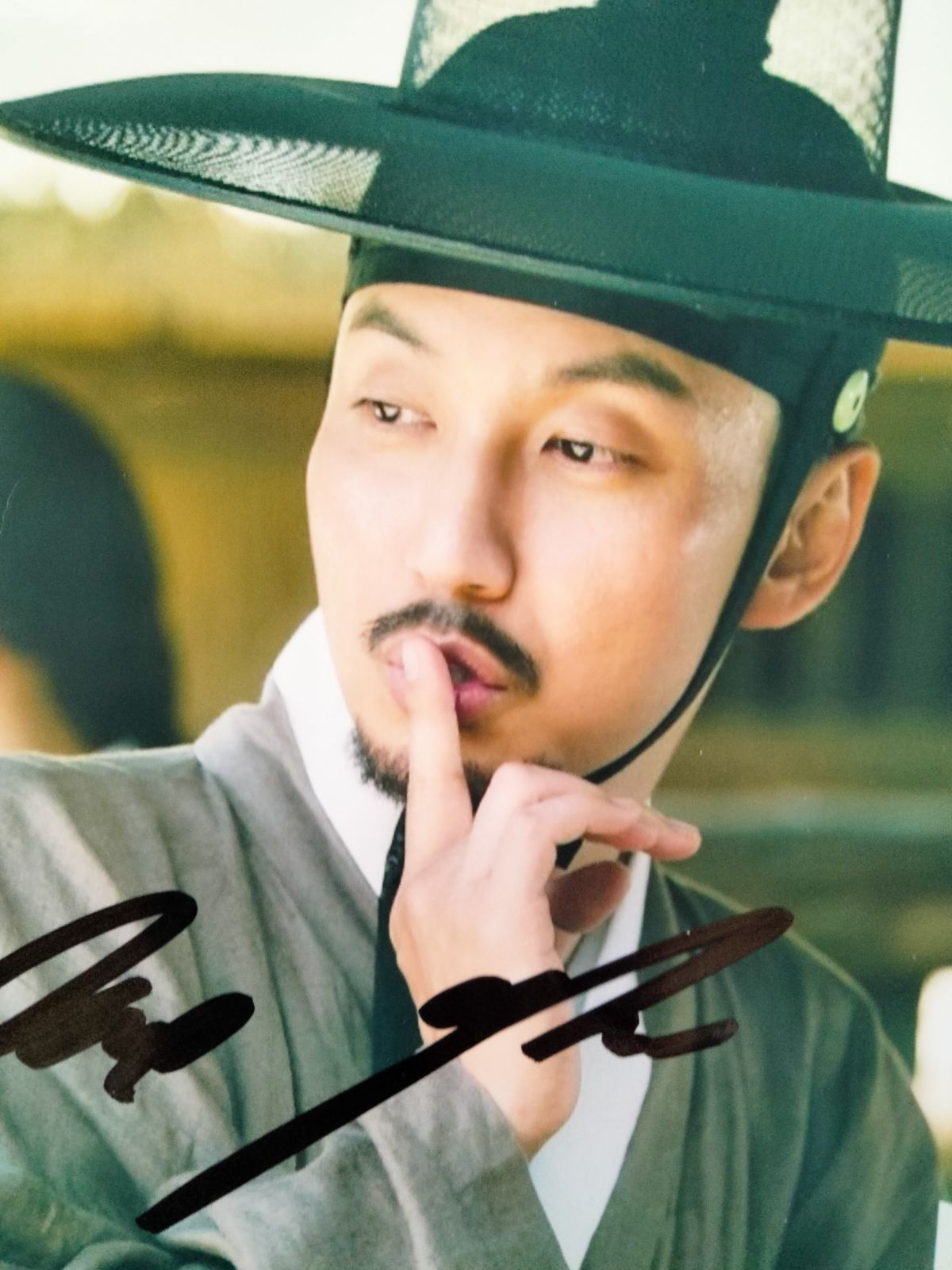 キム・ナムギル直筆サイン入り2Lサイズ写真…Kim Nam-gil…熱血司祭…