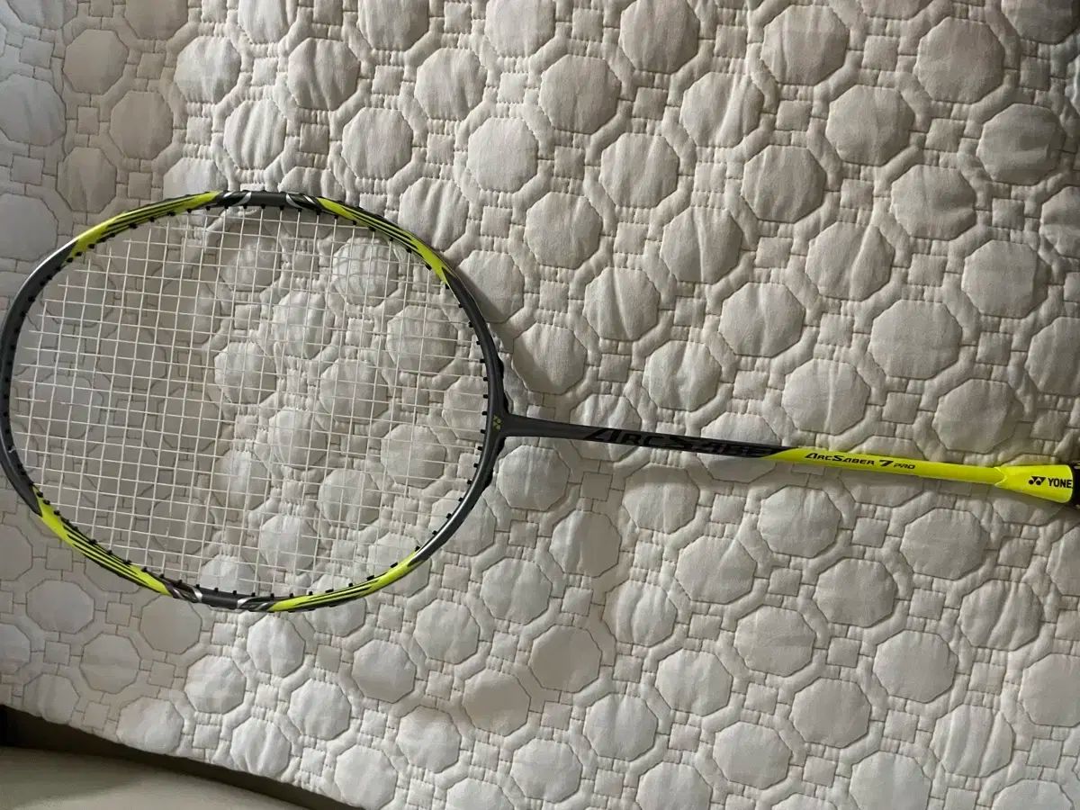 ヨネックス ( YONEX ) アークセイバー 7 プロ 希少/ほぼ新品】 YONEX