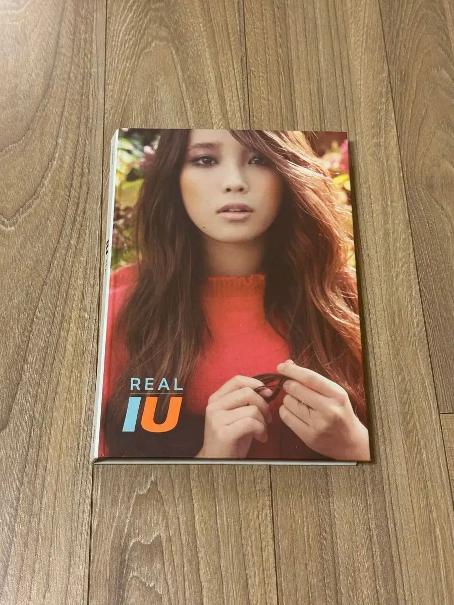 新品未開封】 IU アイユー Real+ CD K-POP 輸入盤 韓国盤 IU(アイユ) real