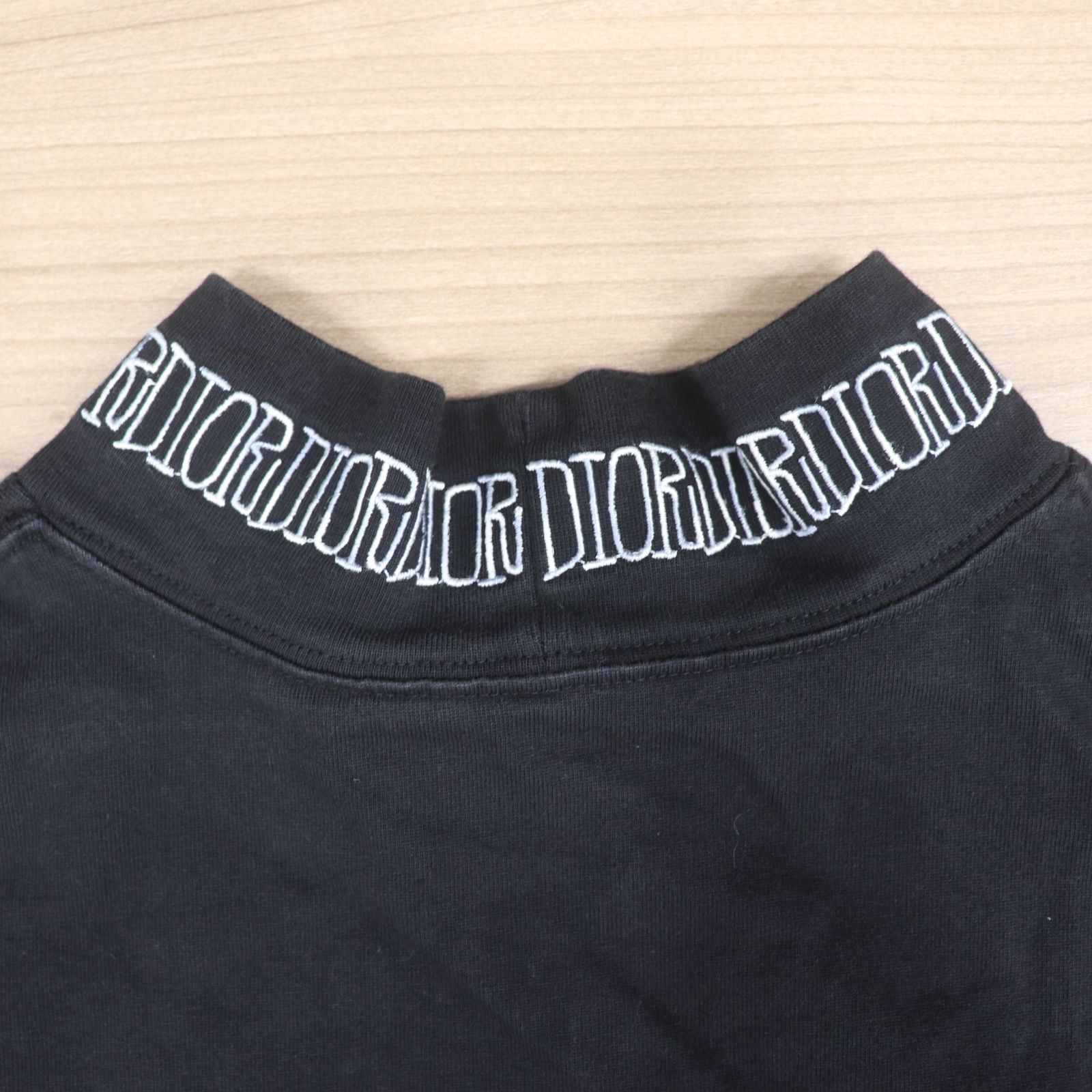 IT092PAZZ7ZE クリスチャンディオール Tシャツ ブラック BEE刺繍