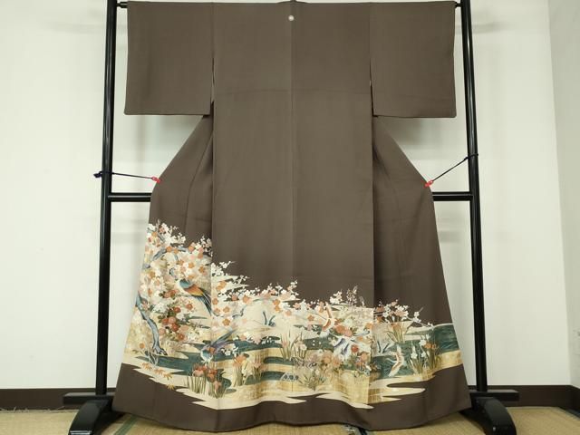 D666 黒留袖　華文　狩猟文　金彩　正絹　着物　袷　極美品 楽天市場】刺繍柄の正絹江戸妻 未仕立 江戸褄 正絹黒留袖 豪華な