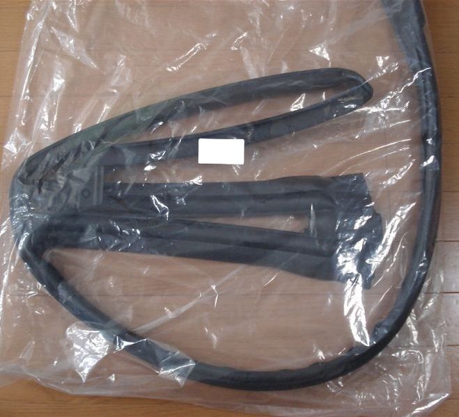 スバル SUBARU 純正 フォレスター SG5 SG9 ウェザーストリップ モール ルーフ 右 RH 運転席 単品 パーツ エンジン タイヤ バンパー 検索 マフラー