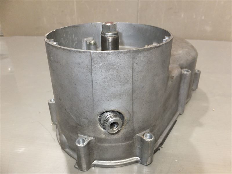 SUZUKI  SUZUKI GT550 クラッチカバー 当時物 スズキ GT380 GT750 (24-0125-12) スズキ SUZUKI SUZUKI GT550 クラッチカバー 当時物 スズキ GT380 GT750 (24