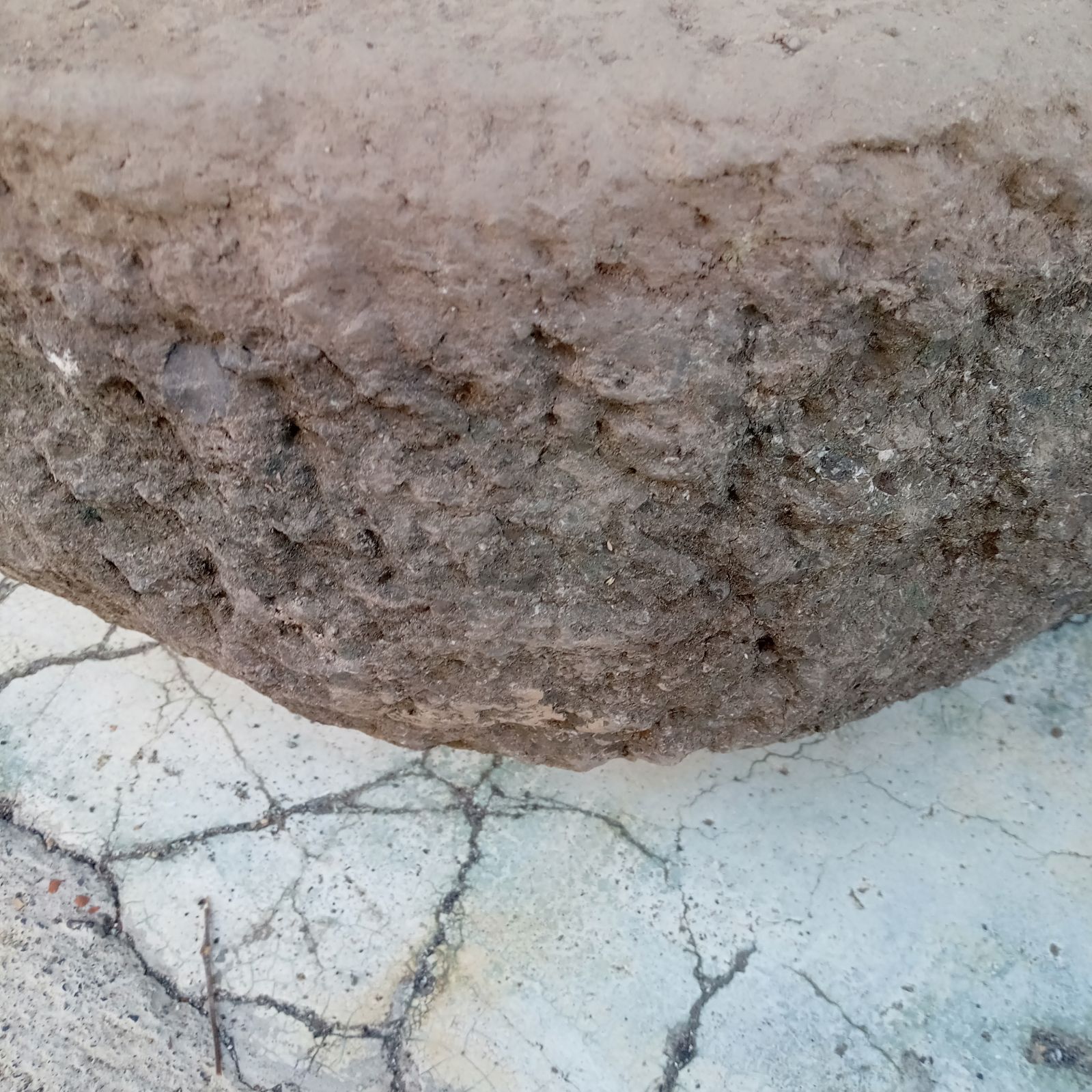 ◯ 石臼 レトロ アンティーク 石 臼 庭石 庭 古民家 店舗什器 - メルカリ