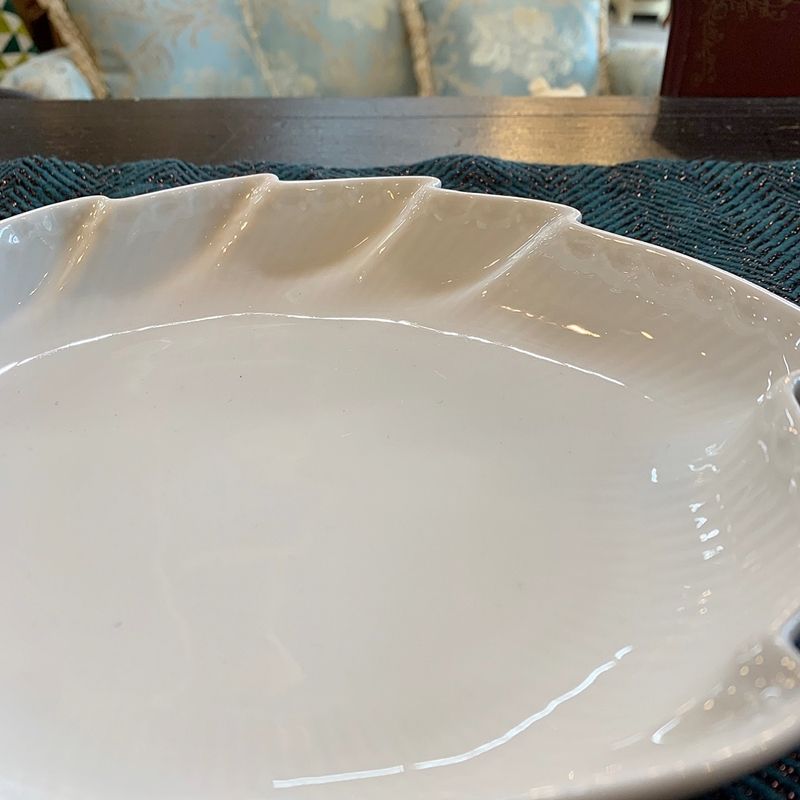 ロイヤルコペンハーゲン ホワイト フルーテッド ハーフレース リーフ型