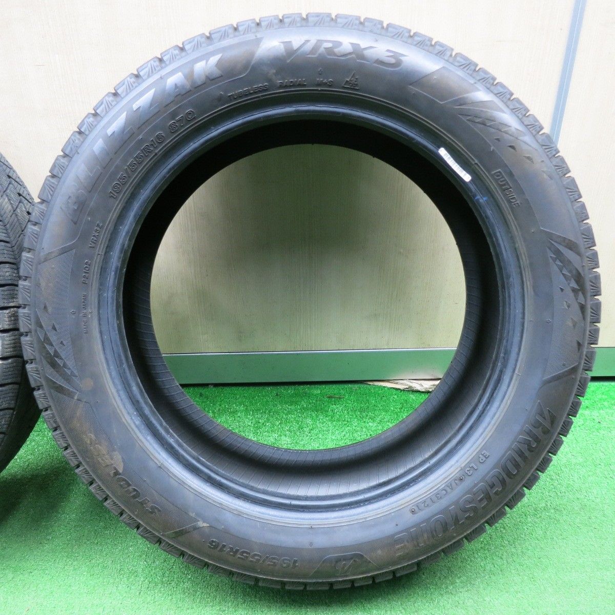 205/60r16 BRIDGESTONE ブリヂストン　バリ溝 ☆バリ溝☆ BRIDGESTONE ブリヂストン ブリザック VRX 205/60R16