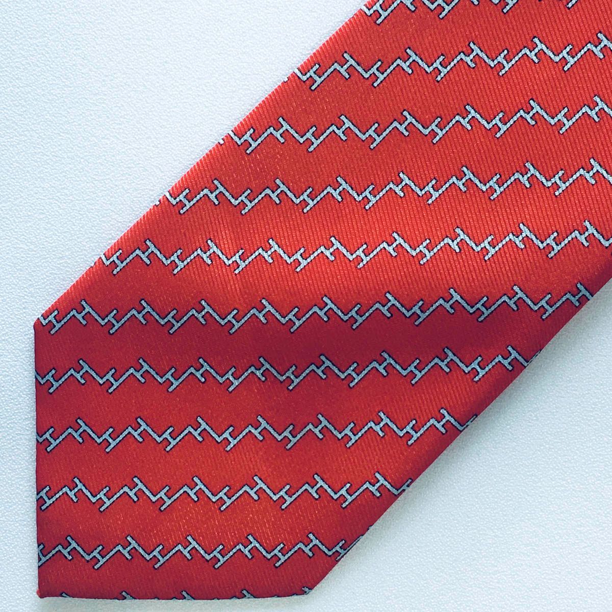 美品 エルメス HERMES ネクタイ シルク100% フランス製 レッド H