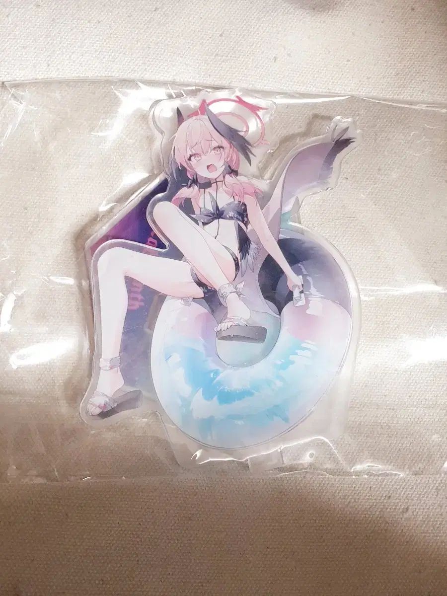 未開封 ブルーアーカイブ -Blue Archive- 水着 こはる アクリル スタンド ジオラマ