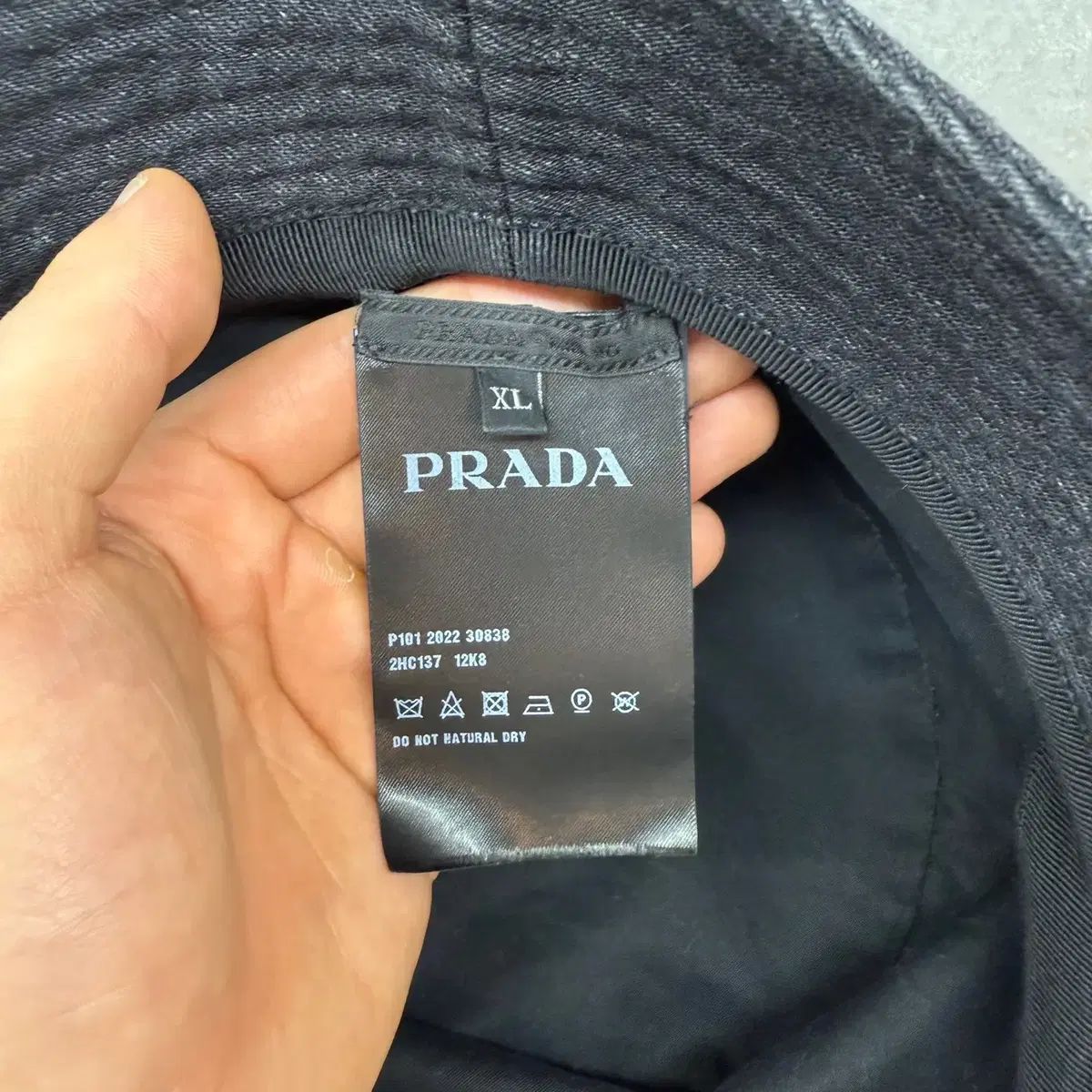 XL サイズ Prada(プラダ) ブラックデニム デニム バケットハット