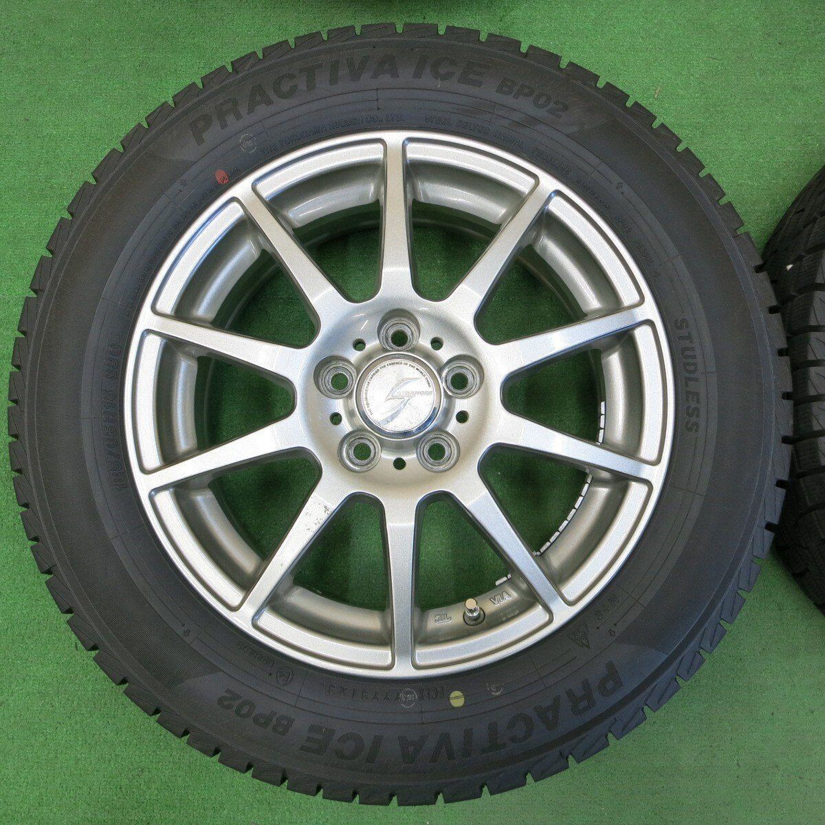 【バリ溝】15インチ 185/65R15 ヨコハマ2023年製　PCD100 超バリ溝 23年 ほぼ10分☆スタッドレス 185/65R15 プラクティバ