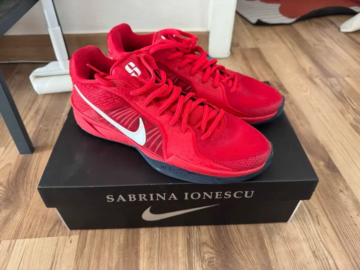 NIKE HYPERFUSE バスケットシューズ レッド NIKE HYPERFUSE バスケットシューズ レッド NIKE HYPERFUSE バスケット