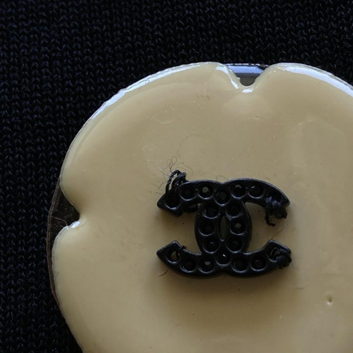 CHANEL - CHANEL(シャネル) 半袖セーター サイズ34 S レディース美品  - P40798 アイボリー クルーネック/フラワー(花)/2011年 CHANEL(シャネル) 半袖セーター サイズ34 S レディース美品