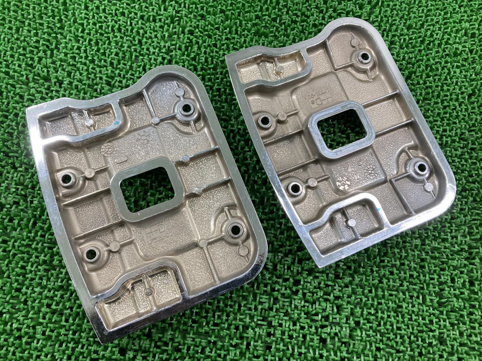 ロッカーカバー 前後 17531-92A ハーレー 純正 中古 バイク 部品 92-99