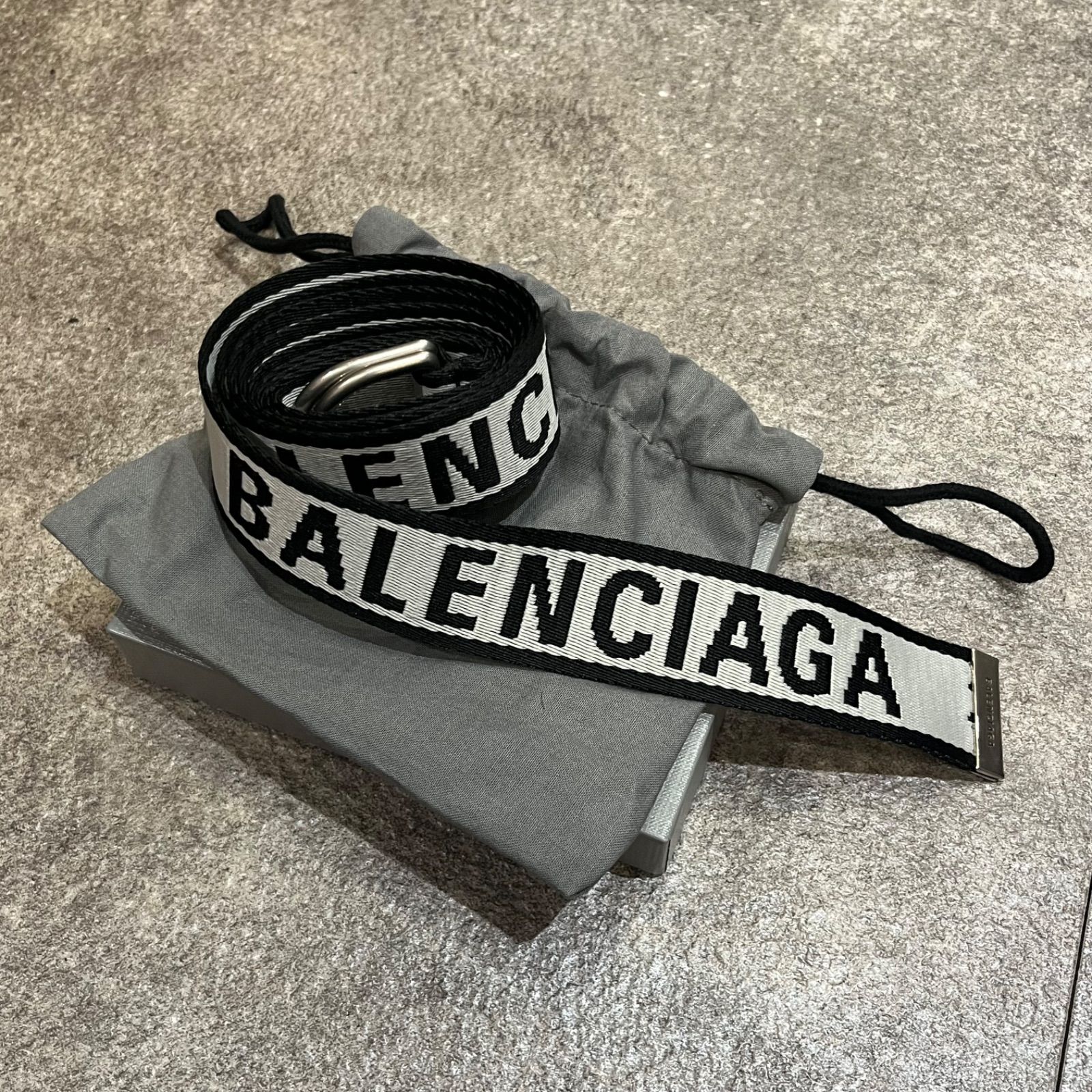 BALENCIAGA バレンシアガ D RING ベルト ロゴベルト ホワイト 【公式通販】