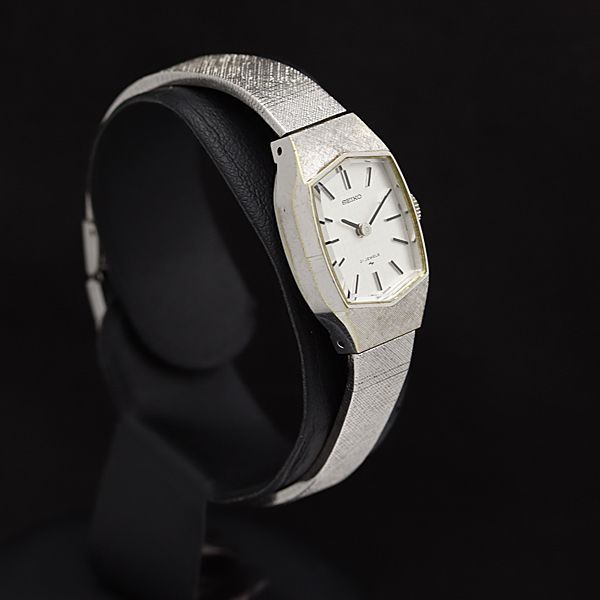 ヴィンテージ・稼動】 SEIKO セイコー QZ 銀文字盤 ヘキサゴン メンズ 