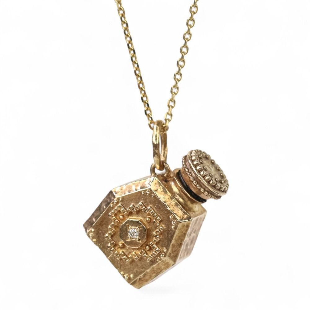 【ヒロ】【美品】siena シエナロゼ　香水瓶ネックレス※お値下げ中 ヒロ】【美品】siena シエナロゼ 香水瓶ネックレス※お値下げ中 ヒロ様