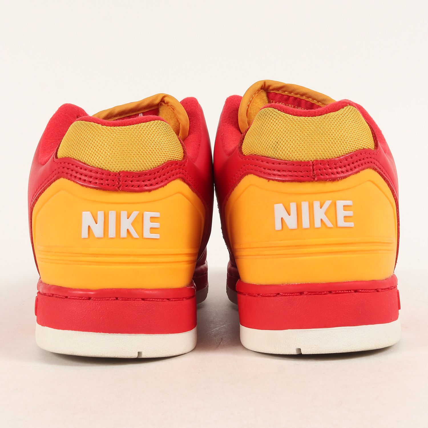 美品 NIKE ナイキ サイズ:27.0cm AIR FORCE 2 LOW THE DIRTY 305602 
