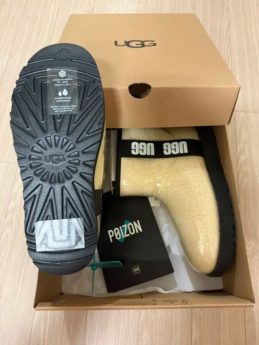 UGG アグ クラシック クリア ミニ ブーツ