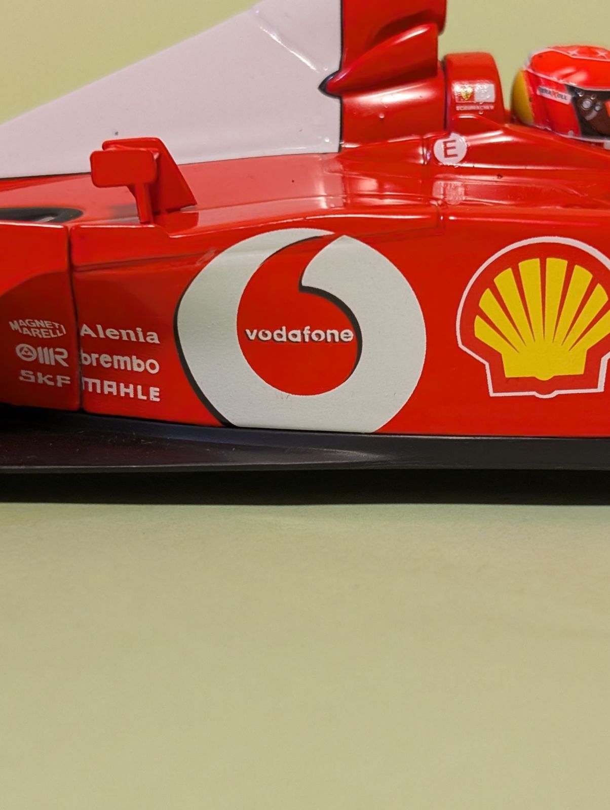 2002年序盤戦限定マシン 1/18 マテル フェラーリF2001 2002年モデル