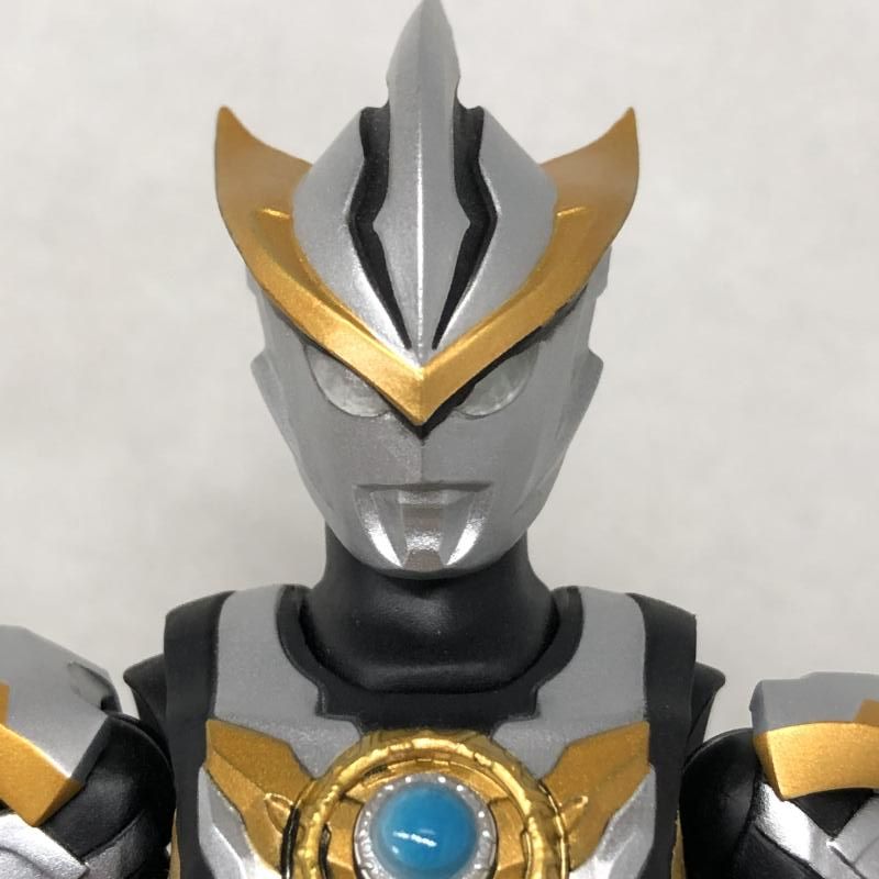 中古】バンダイ S.H.Figuarts ウルトラマンルーブ ウルトラマンR/B