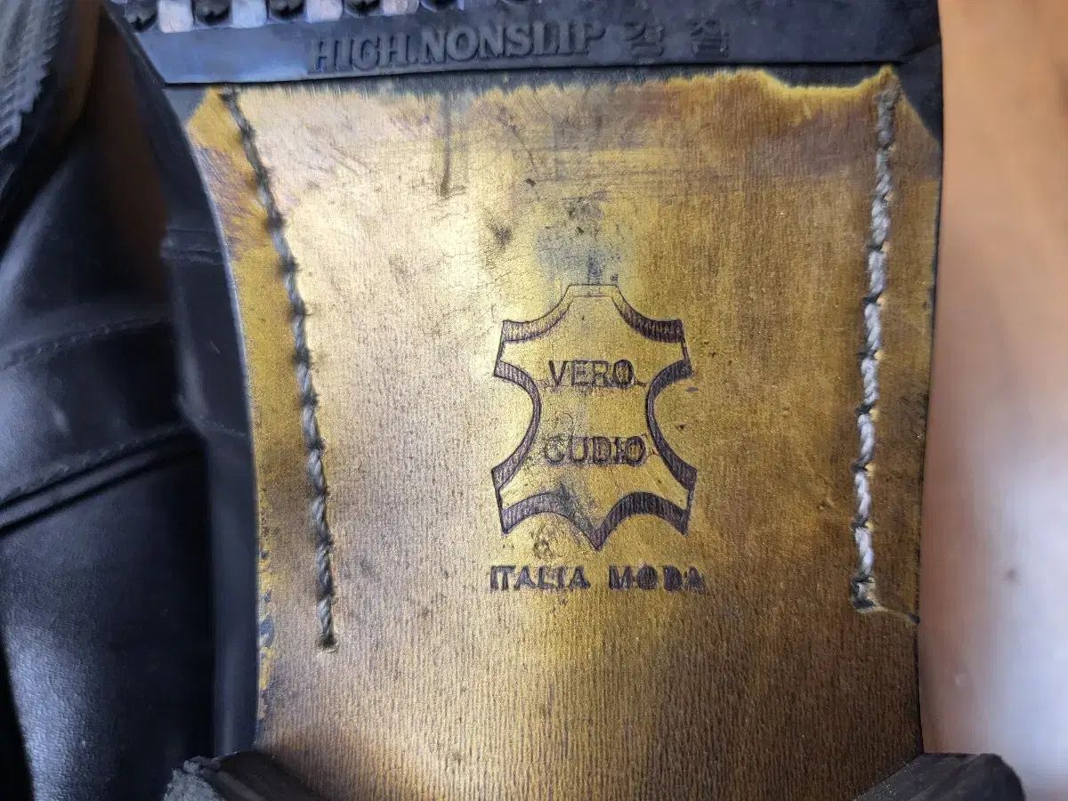 メンズシューズ