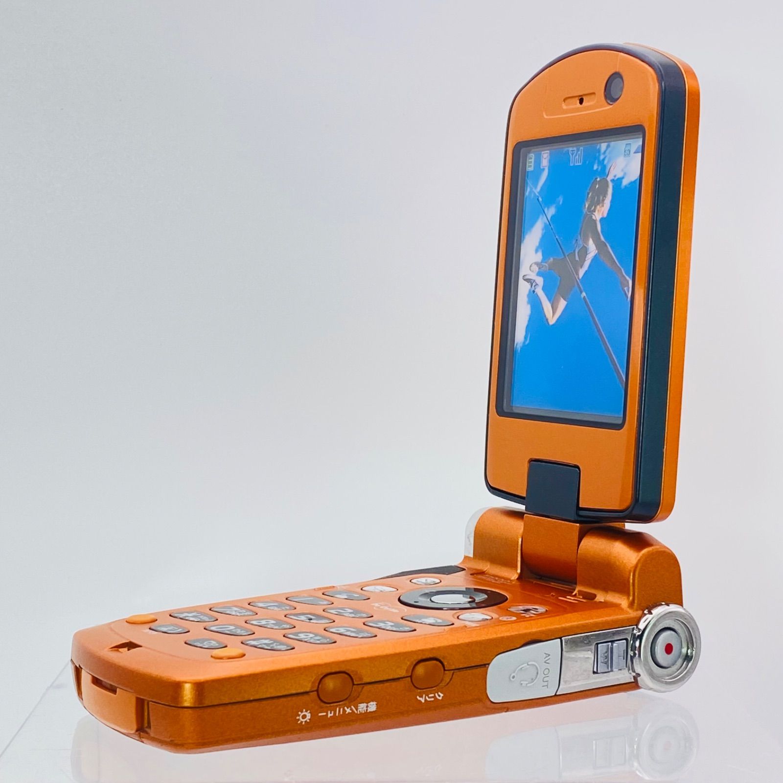 携帯電話 FOMA P900iV オレンジ ファイナルファンタジー　ドコモ 携帯電話 FOMA P900iV オレンジ ファイナルファンタジー ドコモ 携帯