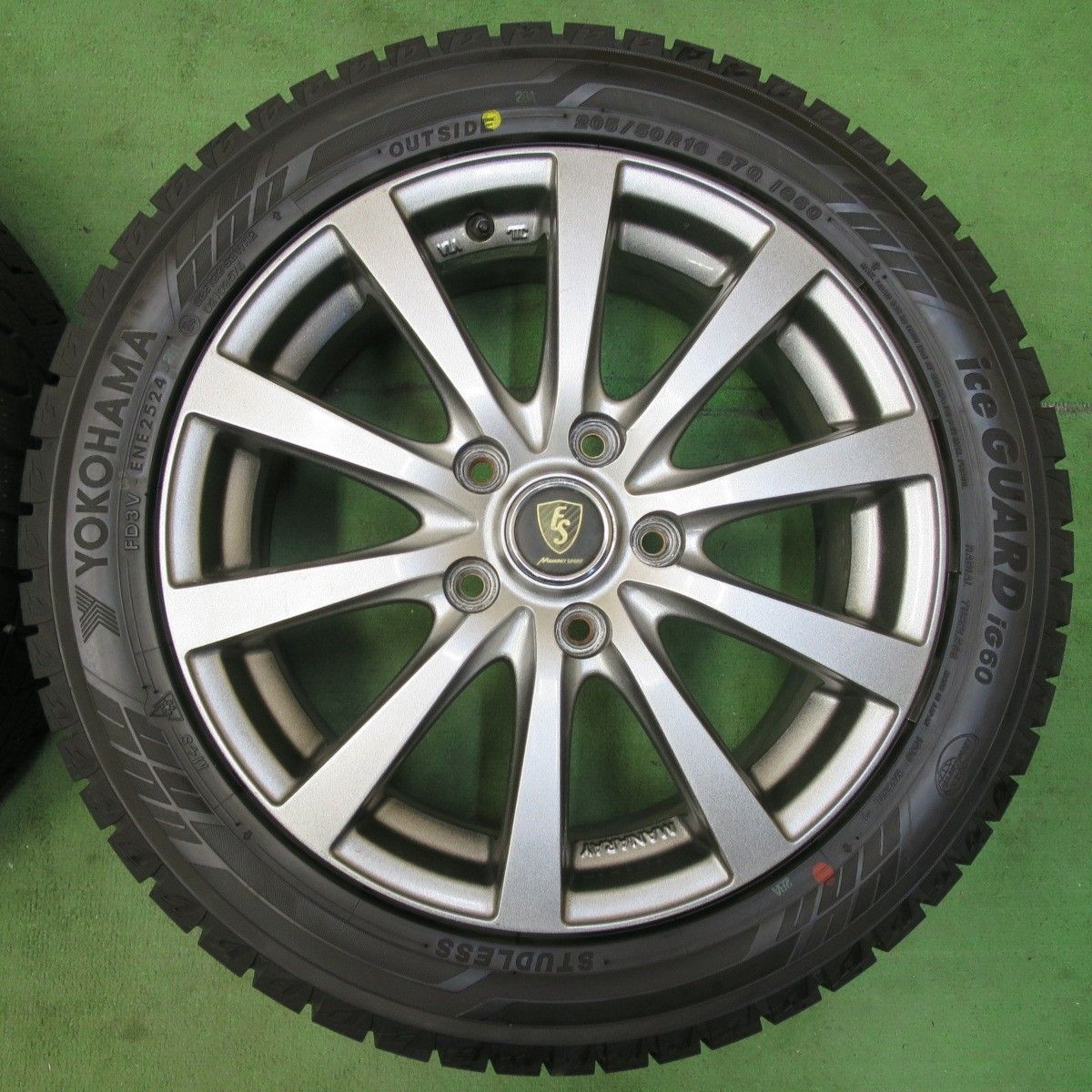超バリ溝！24年！ほぼ10分☆スタッドレス 205/50R16 ヨコハマ アイス 