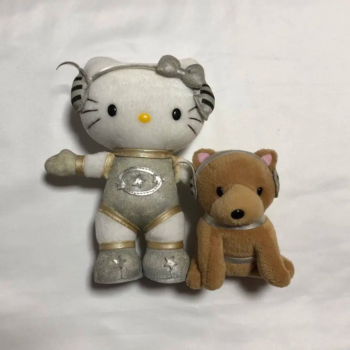 渋谷 hello kitty ハローキティ トピック 未来的 人形