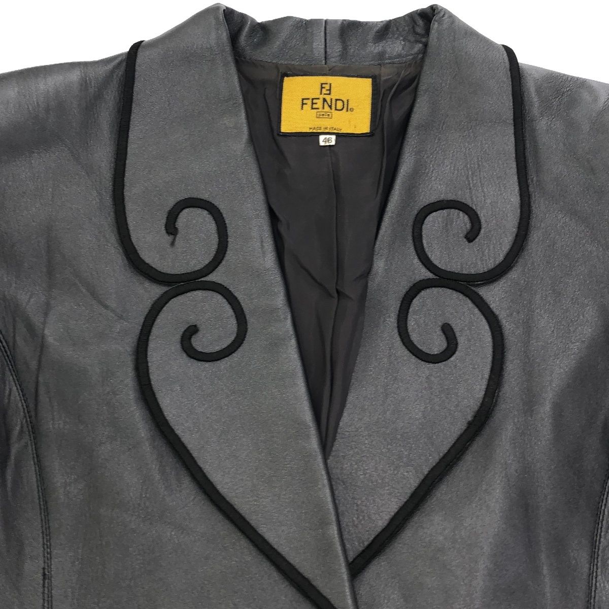 FENDI フェンディ パイピングレザーハーフコート ブラック 46 - メルカリ 